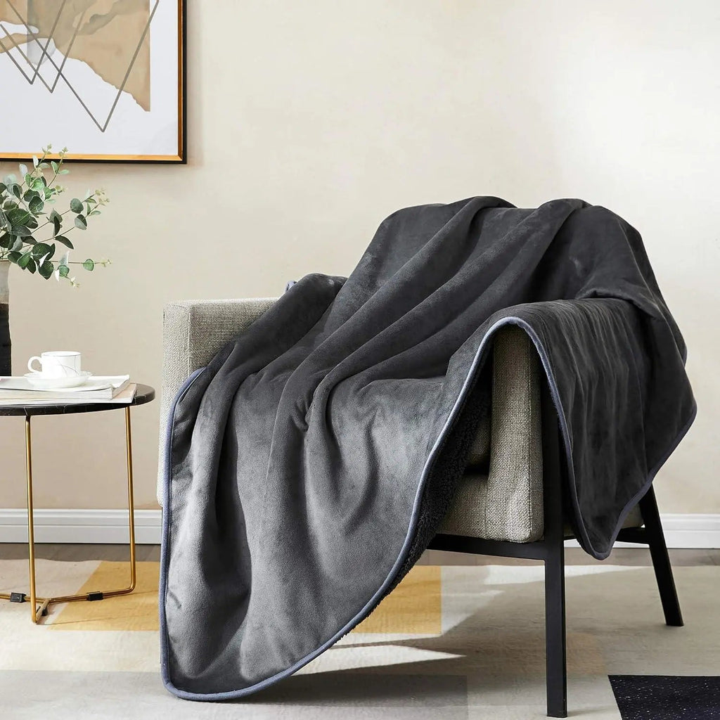 Reversible Flannel Sherpa Blanket