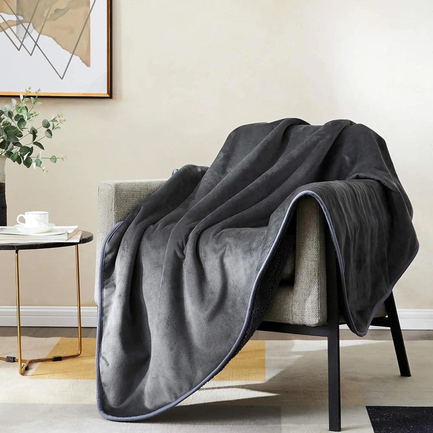 Reversible Flannel Sherpa Blanket