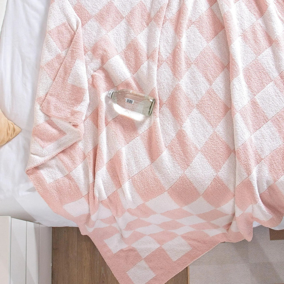 Checkered Flannel Fleece Blanket, three sizes up to 79 by 91 inches